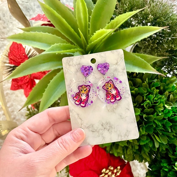 Lisa Frank Tiger Acrylic Sticker Earrings - Picture 3 of 4